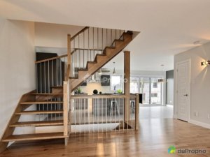 J-290_Escalier