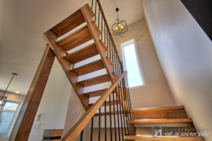 C-374_Escalier