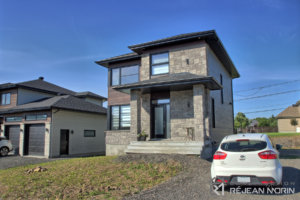 C-374_Façade