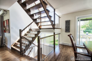 C-381 : Escalier