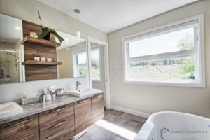 C-381 : Salle de bain des maîtres