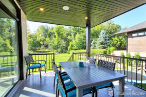 C-387 : Patio