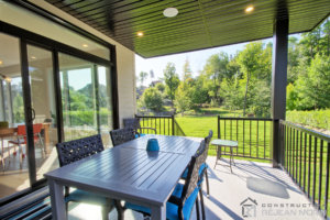 C-387 : Patio