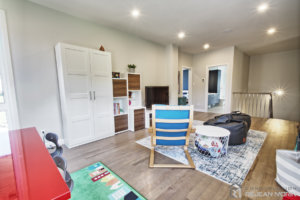 C-387 : Salle familiale